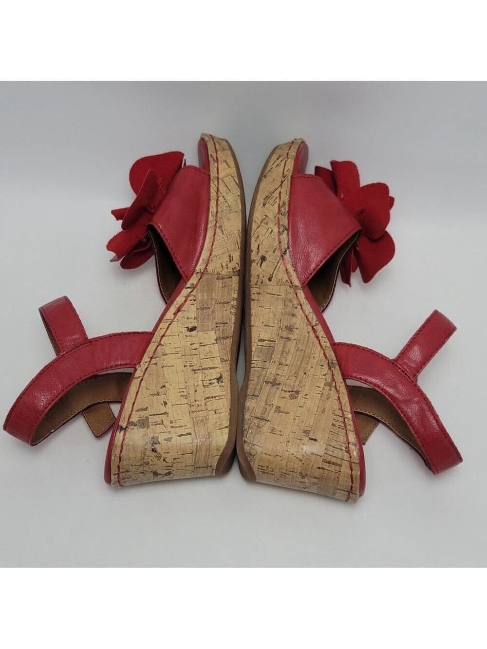 Women's Jaclyn Smith Red Faux Leather Flower Cork Wedge Sandals Size 7M - Picture 8 of 14